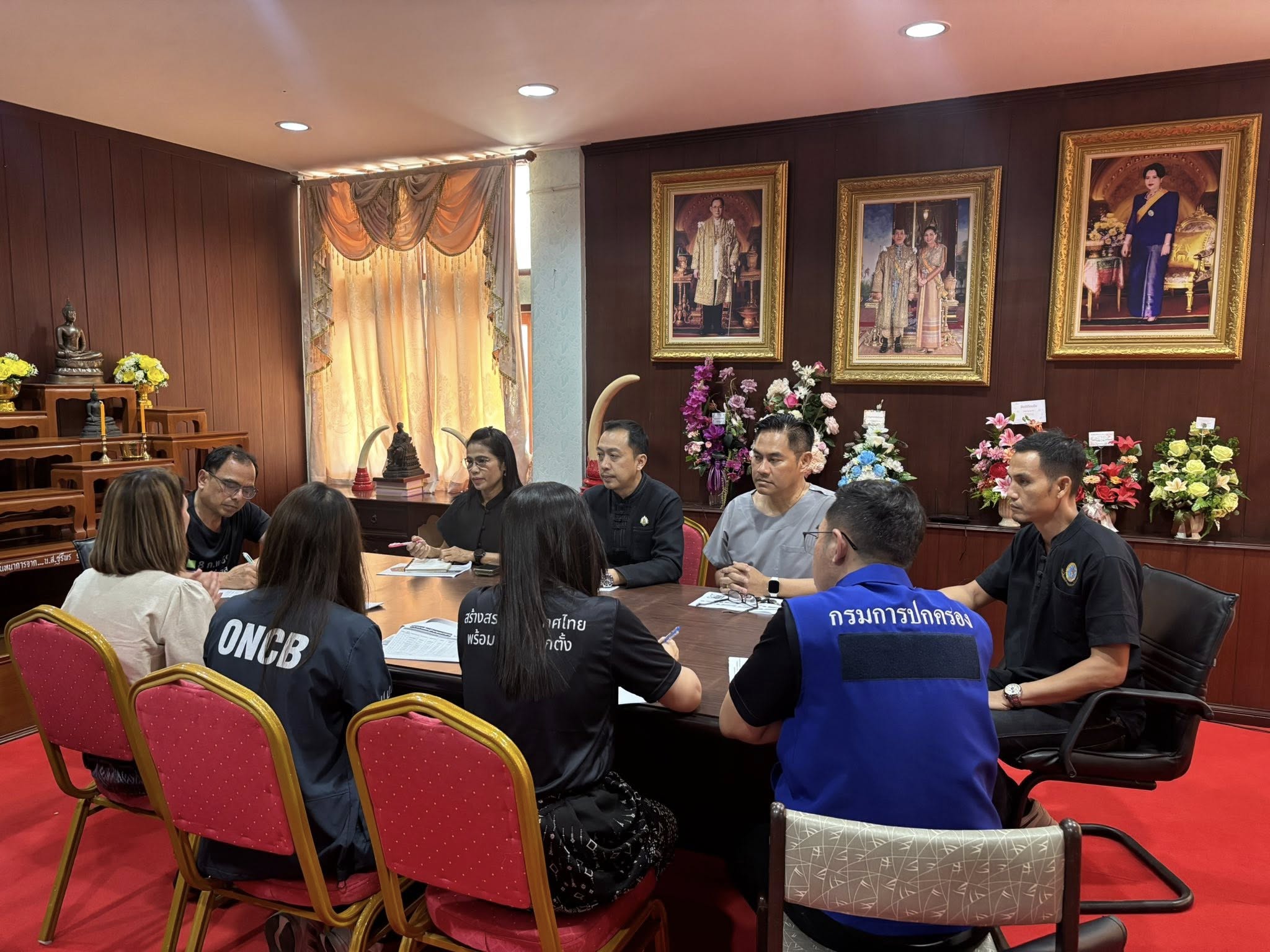 อำเภอเมืองลพบุรี โดยสำนักงานพัฒนาชุมชนอำเภอเมืองลพบุรี ชี้แจงแนวทางการขับเคลื่อนการดำเนินงานแก้ไขปัญหายาเสพติดโดยกองทุนแม่ของแผ่นดินอำเภอเมืองลพบุรี