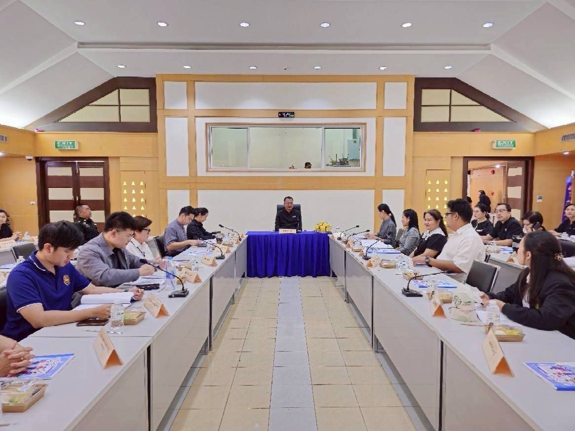 อำเภอเมืองลพบุรี โดยสำนักงานพัฒนาชุมชนอำเภอเมืองลพบุรี เข้าร่วมประชุมคณะทำงานบริหารการจัดเก็บข้อมูลความจำเป็นพื้นฐาน (จปฐ.) ระดับจังหวัด ปี 2569 เพื่อนำเสนอผลการจัดเก็บและรับรองคุณภาพข้อมูลความจำเป็นพื้นฐาน (จปฐ.)