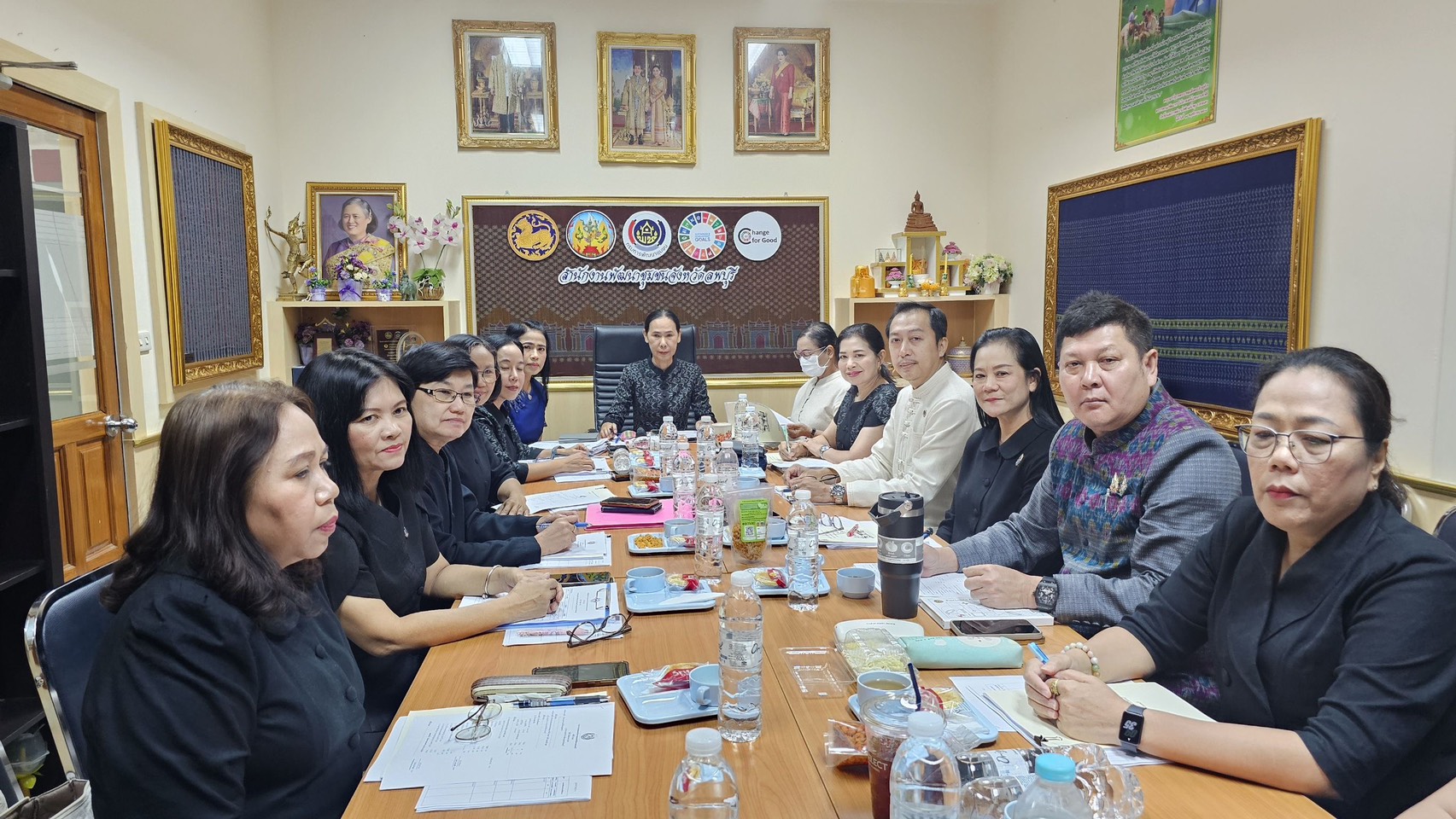 อำเภอเมืองลพบุรี โดยสำนักงานพัฒนาชุมชนอำเภอเมืองลพบุรี เข้าร่วมประชุมผู้อำนวยการกลุ่มงานและพัฒนาการอำเภอ ครั้งที่ 3/2569 ประจำเดือนมีนาคม 2569