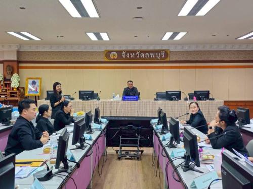 อำเภอเมืองลพบุรี โดยสำนักงานพัฒนาชุมชนอำเภอเมืองลพบุรี ร่วมโครงการส่งเสริมกระบวนการเครือข่ายองค์ความรู้ (Knowledge-Based OTOP : KBO) เพื่อสนับสนุนและพัฒนาขีดความสามารถของผู้ผลิต ผู้ประกอบการ OTOP ในการยกระดับการพัฒนาผลิตภัณฑ์ให้มีมาตรฐาน